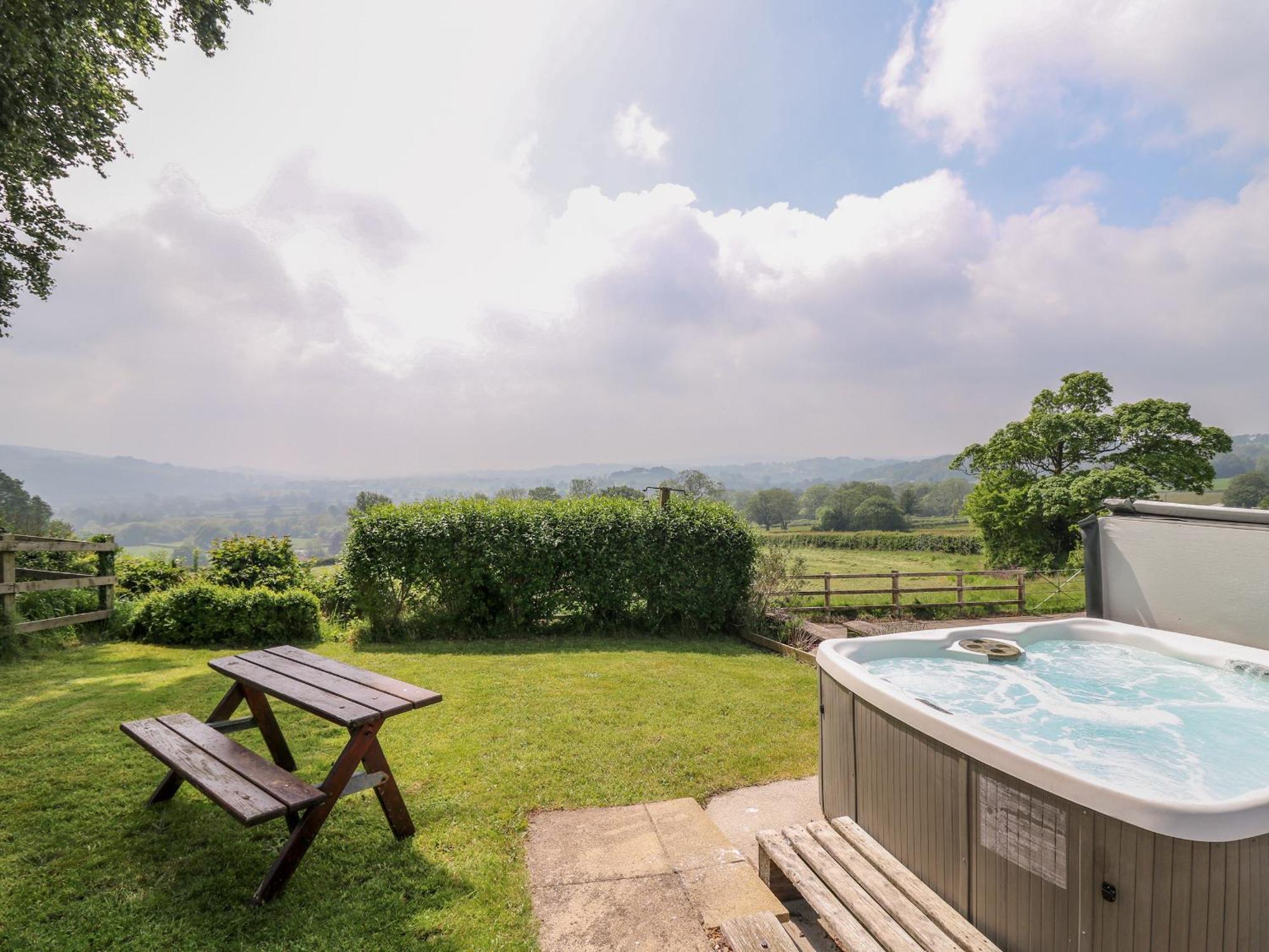 Aberdauddwr Villa Llanwnen Екстериор снимка
